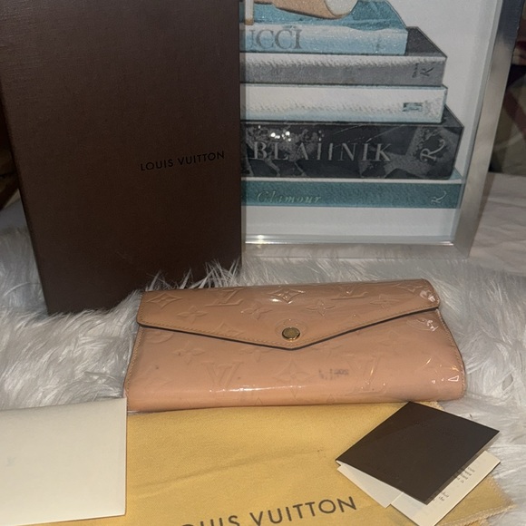 Louis Vuitton Vernis Sarah Compact Wallet Rose Ballerine GUC - Picture 3 of 16